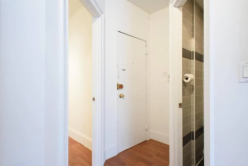 69-5D Winter Getaway Stylish Lower East Side 1Br Apt New York