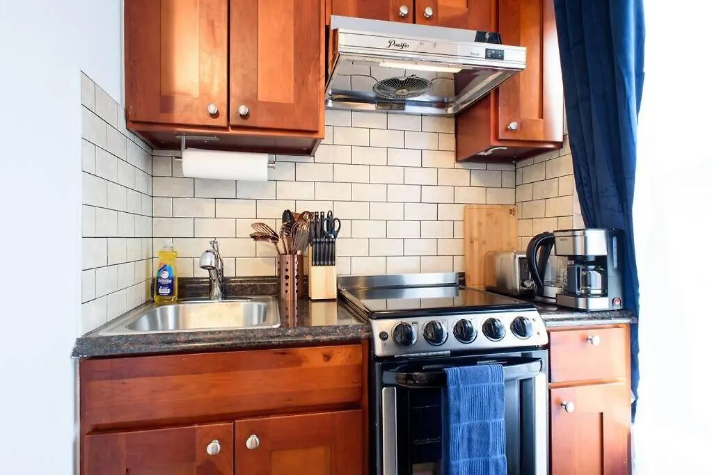 Apartment 69-5D Winter Getaway Stylish Lower East Side 1Br Apt New York
