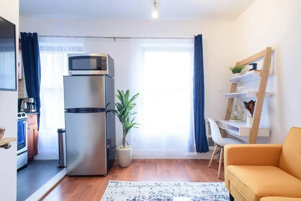 69-5D Winter Getaway Stylish Lower East Side 1Br Apt New York